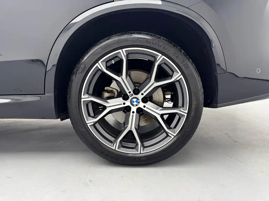 BMW X5 2024 — фото 8