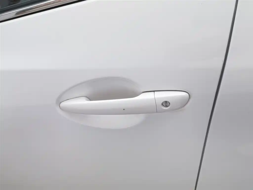 Mazda 3 Axela 2017 — фото 18