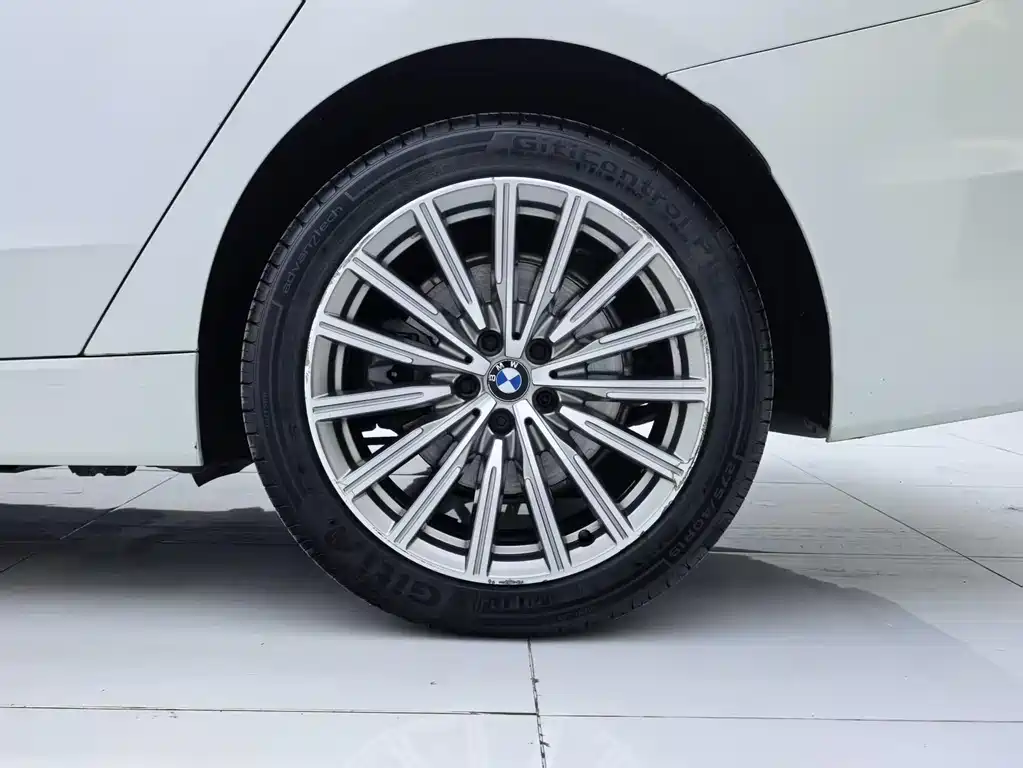 BMW 6 Series GT 2018 — фото 28