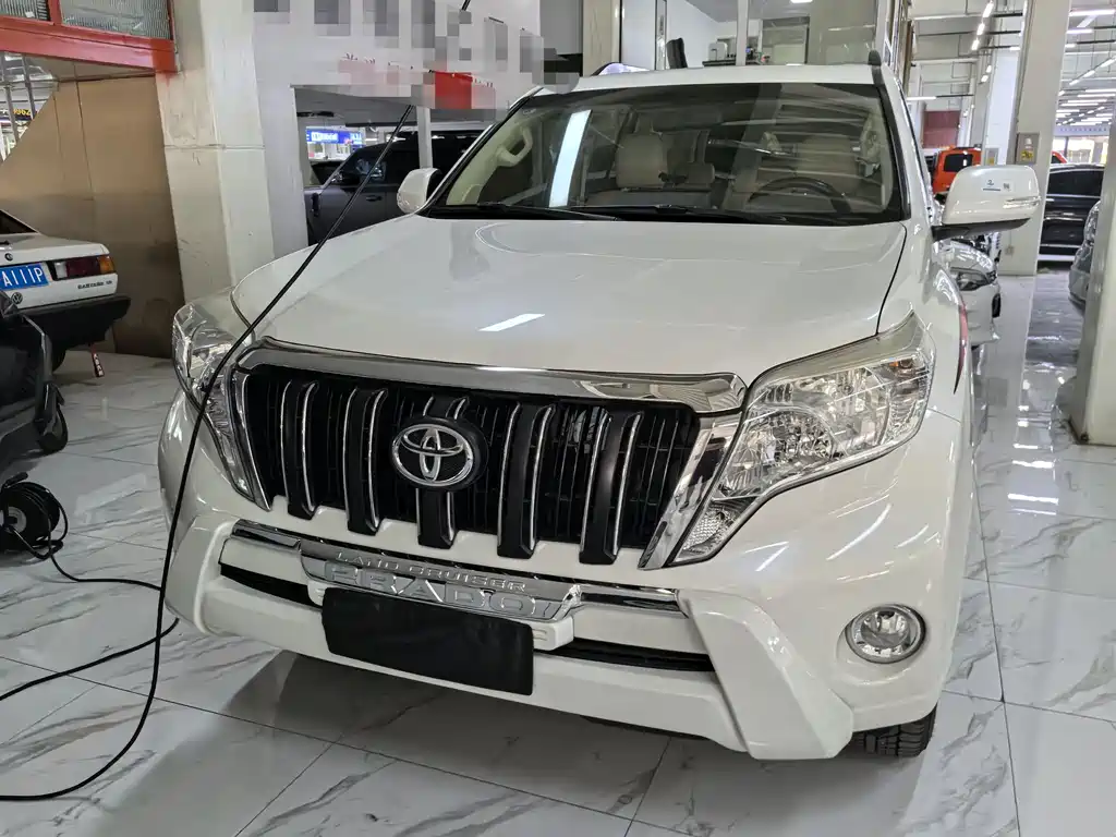 Toyota Prado 2014 — фото 2