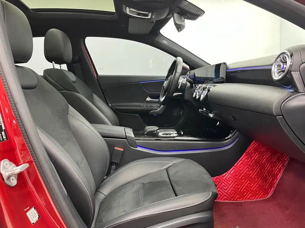 Mercedes-Benz A-Class 2019 — фото 16
