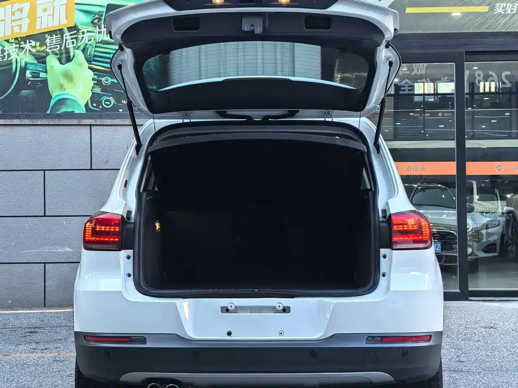 Volkswagen Tiguan 2017 — фото 15