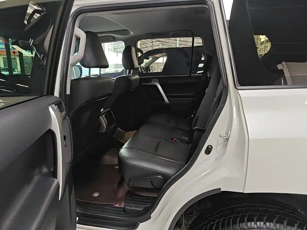 Toyota Prado 2019 — фото 17