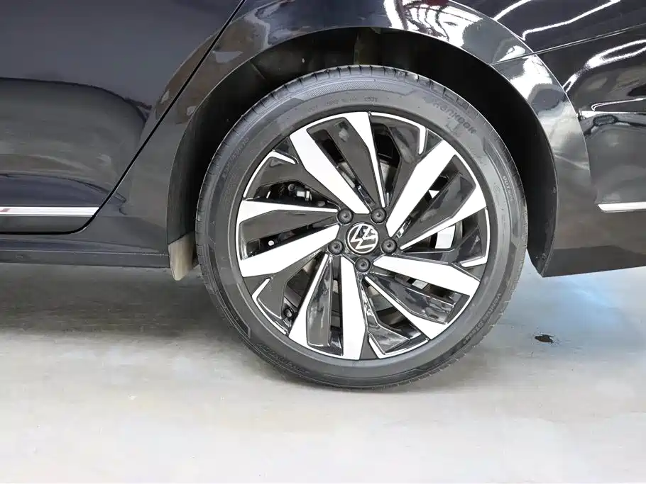 Volkswagen Passat 2025 — фото 33