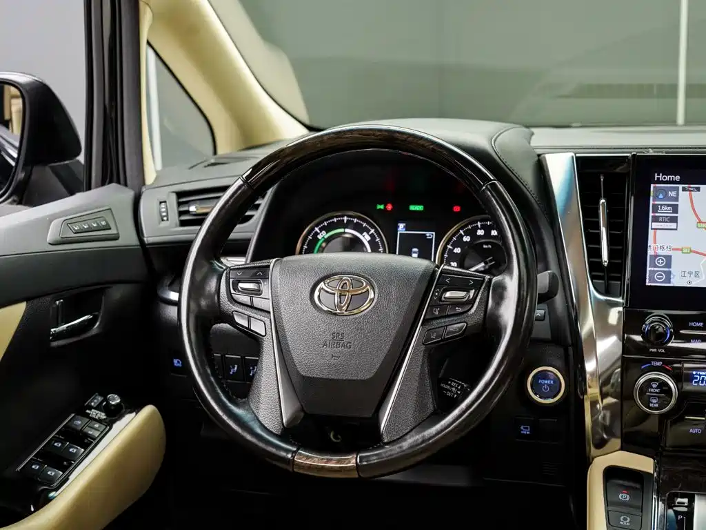 Toyota Vellfire 2021 — фото 18