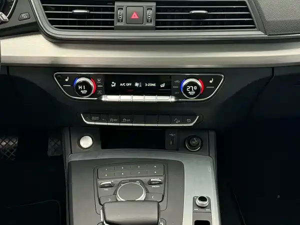 Audi Q5L 2020