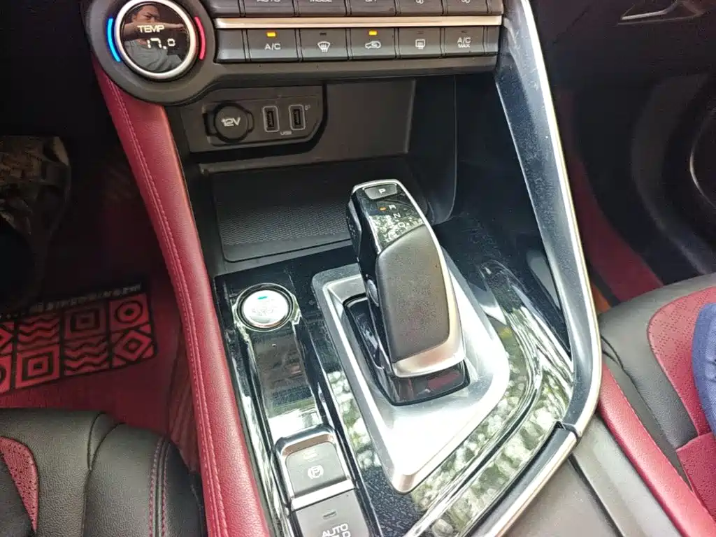 Dongfeng Fengshen AX7 2021 — фото 14