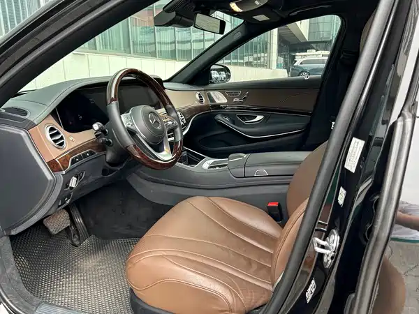 Mercedes-Benz S-Class 2020