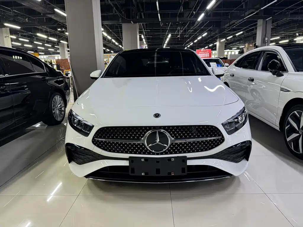 Mercedes-Benz A-Class 2023 — фото 2