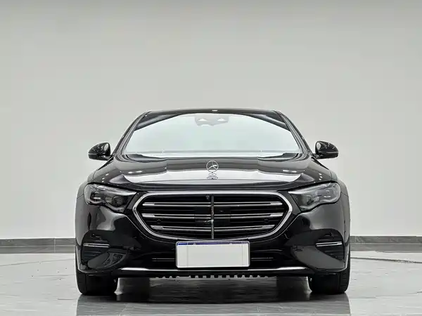 Mercedes-Benz E-Class 2025