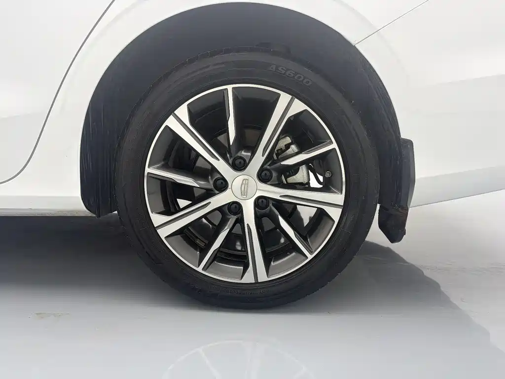 Geely Emgrand 2023 — фото 6