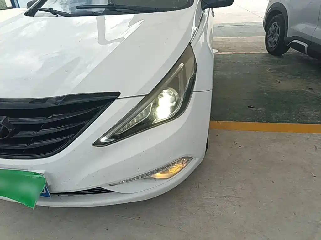 Hyundai Sonata 2015 — фото 24