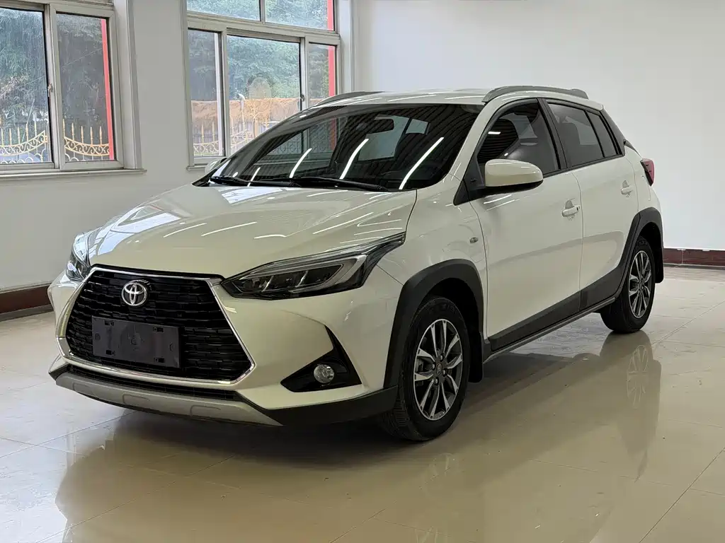 Toyota Yaris L 2022 — фото 4