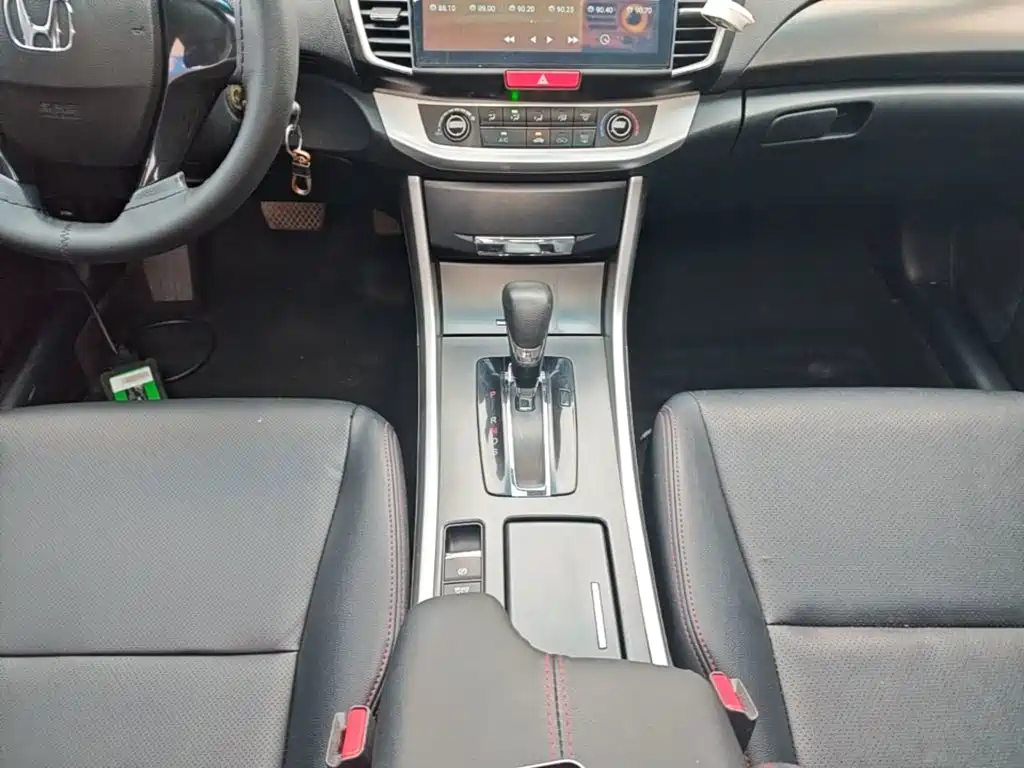 Honda Accord 2015 — фото 14