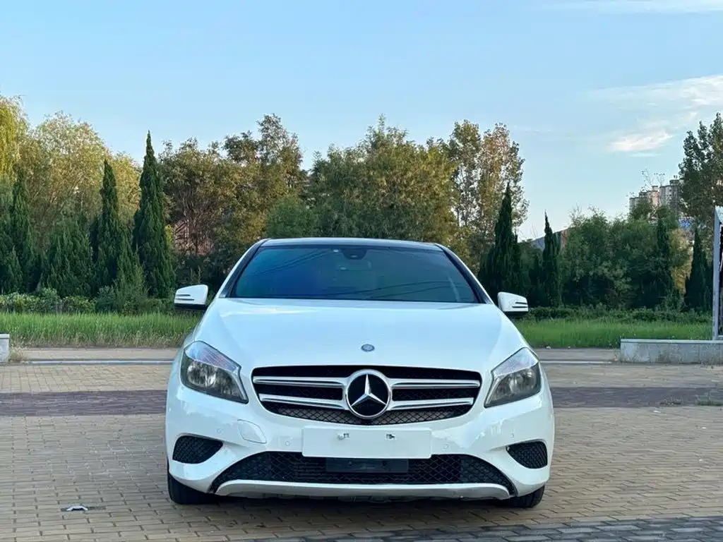Mercedes-Benz A-Class 2014 — фото 2
