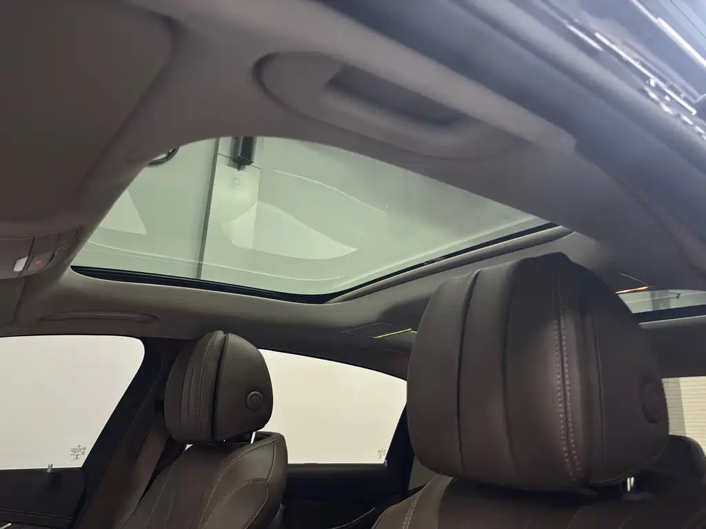 Mercedes-Benz E-Class 2022 — фото 17