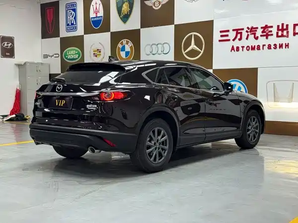 Mazda CX-4 2023