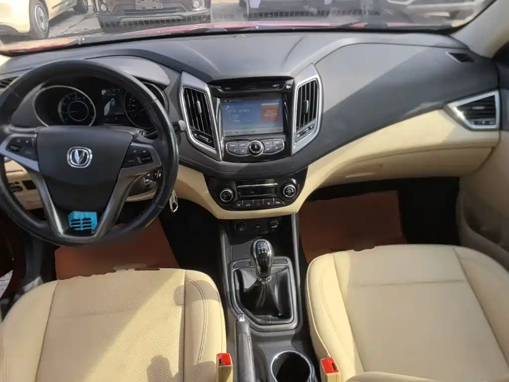 Changan Eado 2017 — фото 10