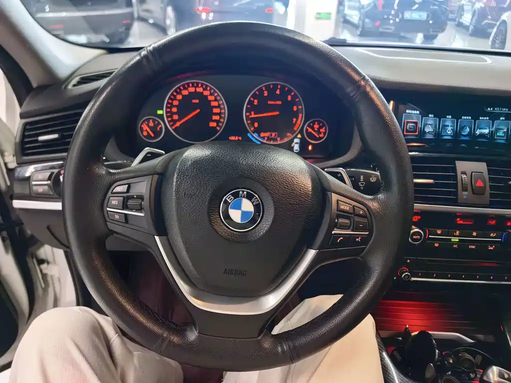 BMW X4 2017 — фото 12