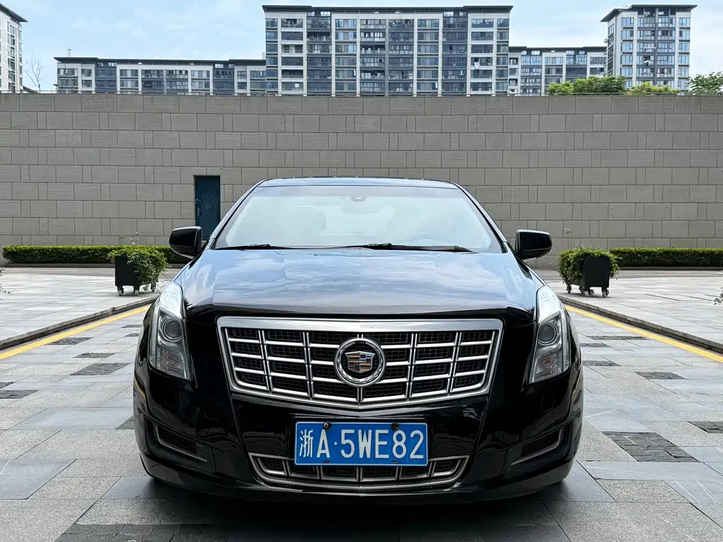 Cadillac XTS 2013 — фото 2