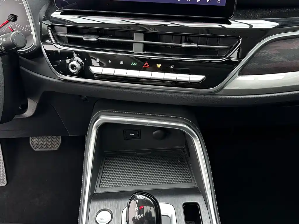 Haval H6 2023 — фото 16