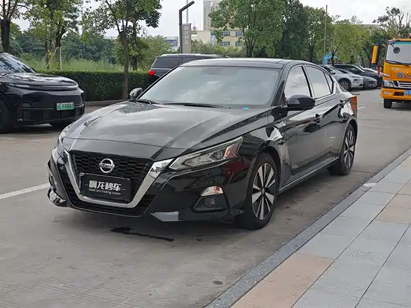Nissan Teana 2023