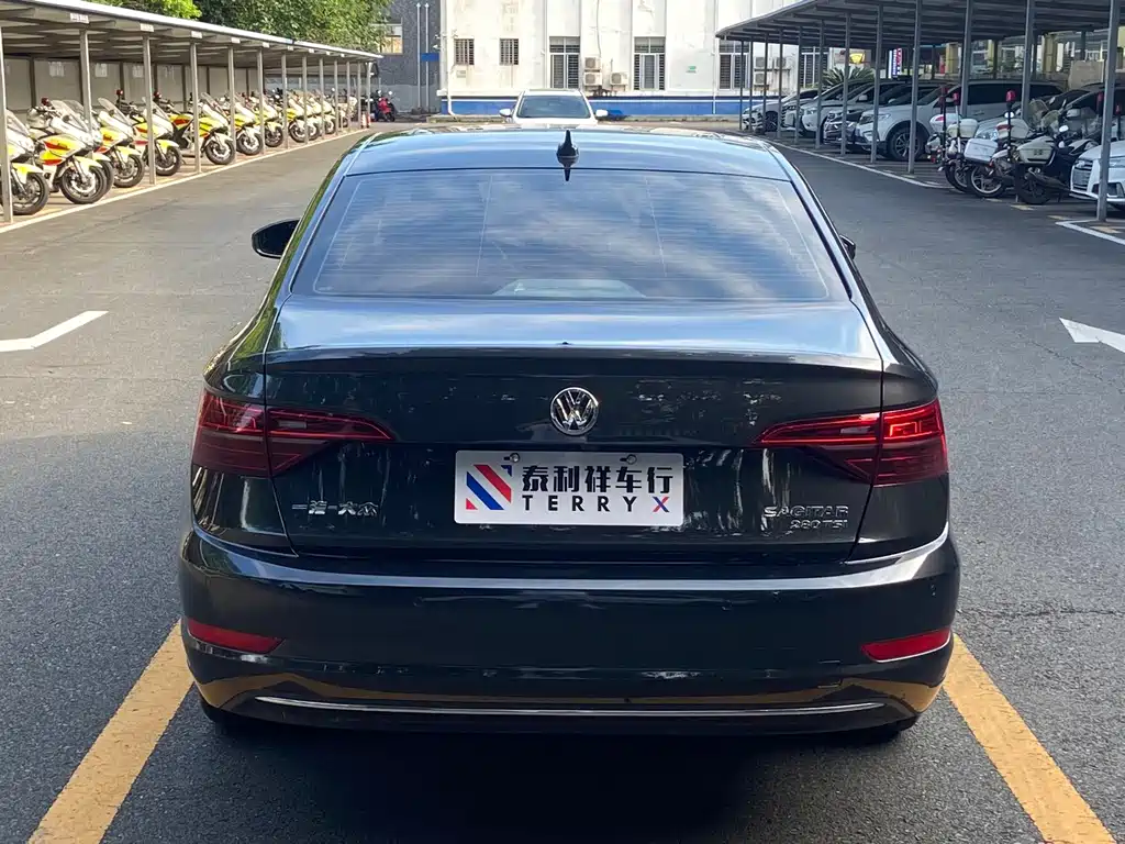 Volkswagen Sagitar 2022