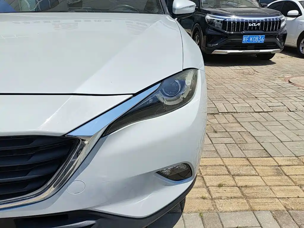 Mazda CX-4 2017 — фото 24
