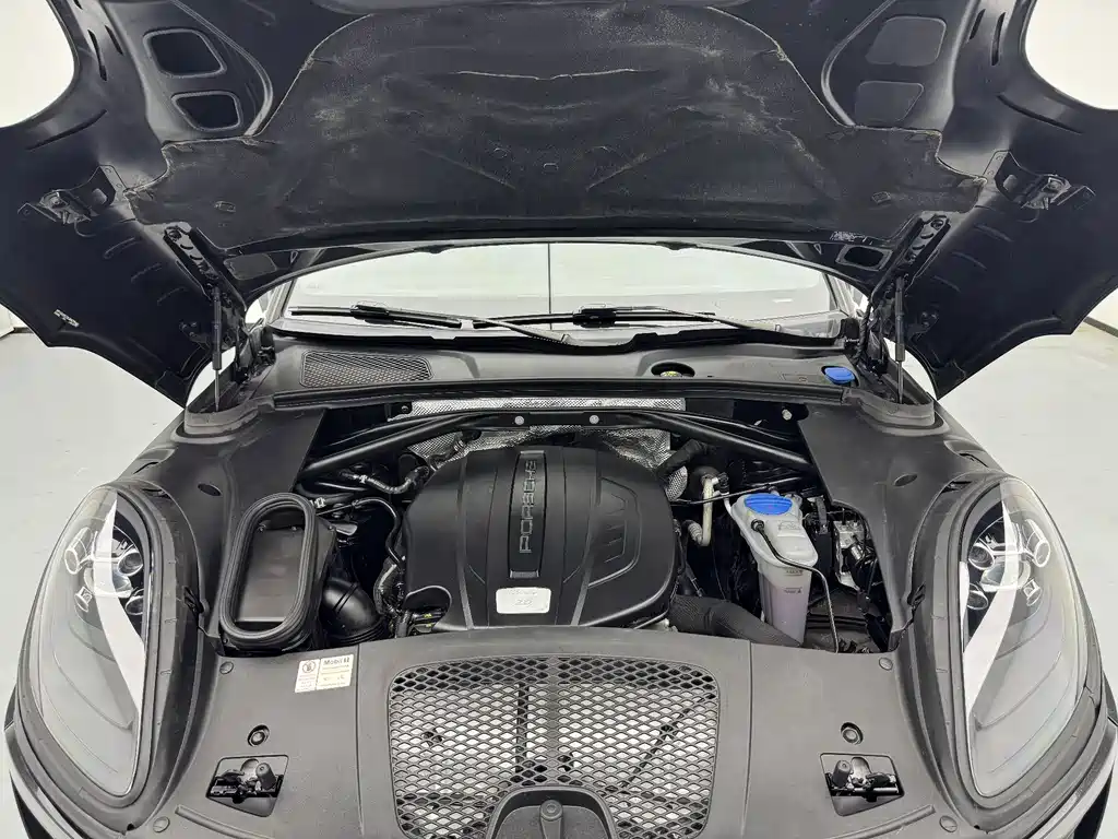 Porsche Macan 2015 — фото 10