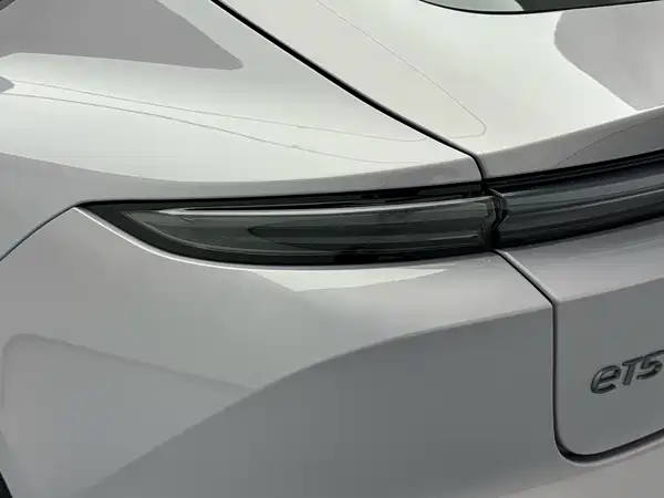 NIO ET5 2025