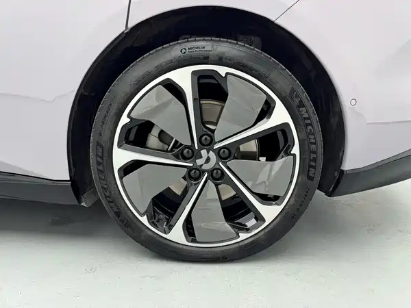 NIO ET5 2025