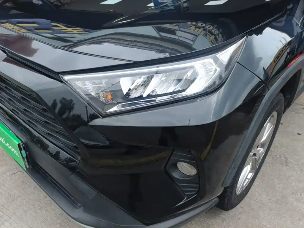 Toyota RAV4 2020 — фото 24