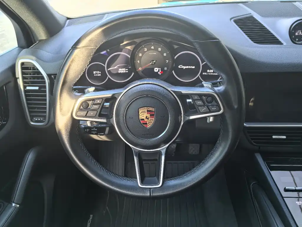 Porsche Cayenne 2021 — фото 9