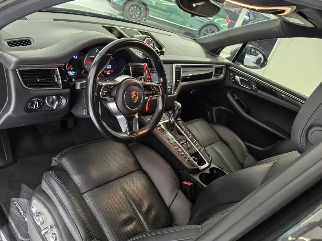 Porsche Macan 2018 — фото 7