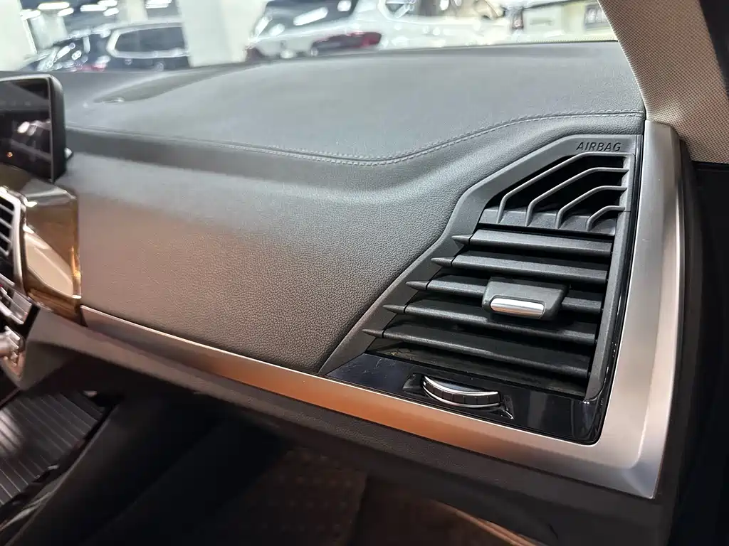 BMW X3 2018 — фото 17
