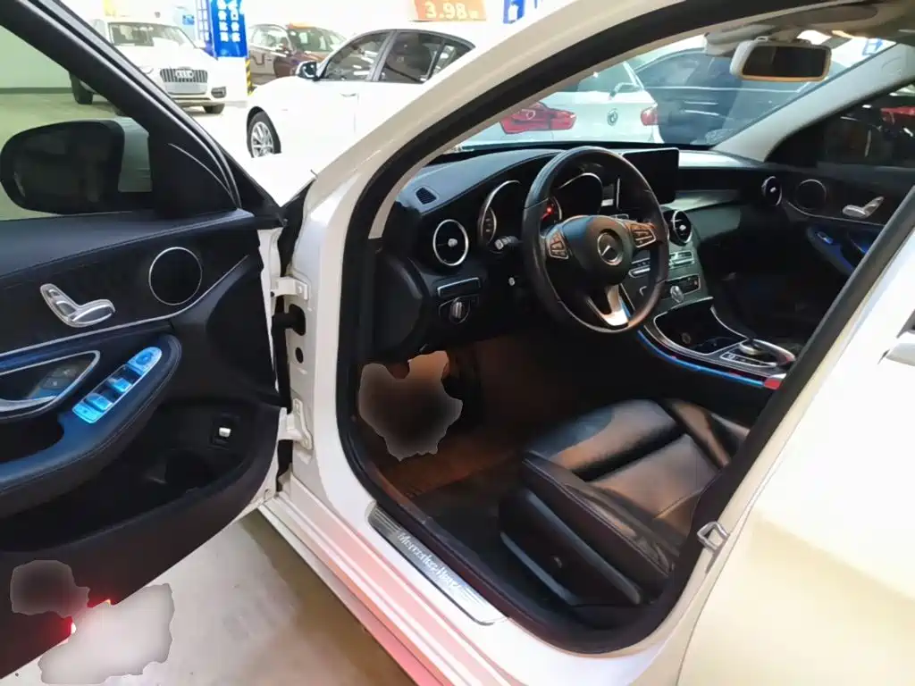 Mercedes-Benz C-Class 2018 — фото 16