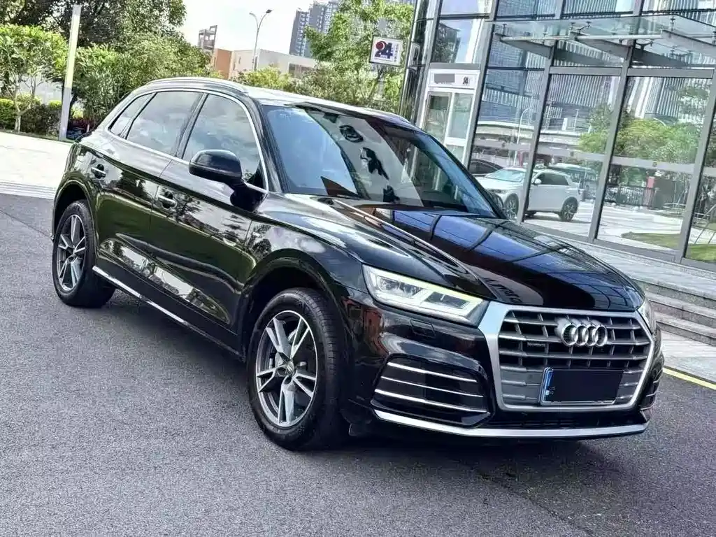 Audi Q5L 2020 — фото 2