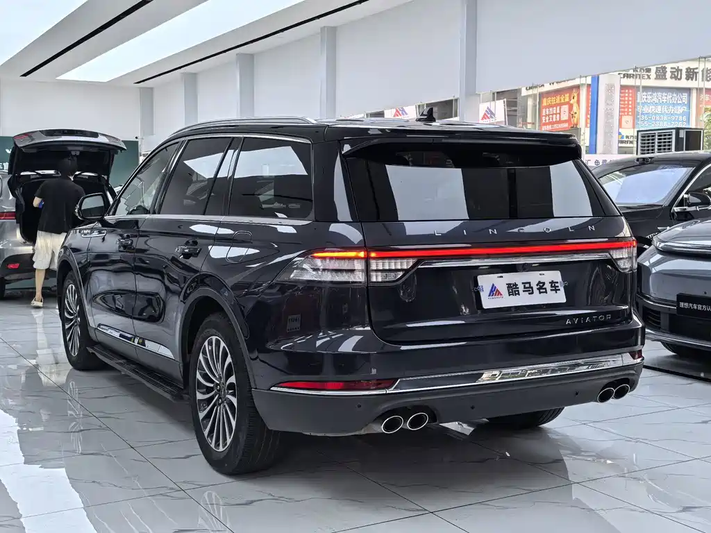 Lincoln Aviator 2020 — фото 14