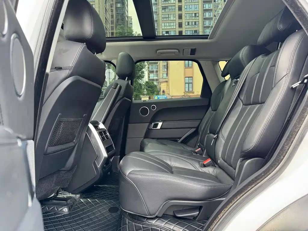 Land Rover Range Rover Sport 2017 — фото 9