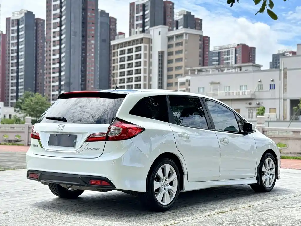Honda Jade 2016 — фото 4