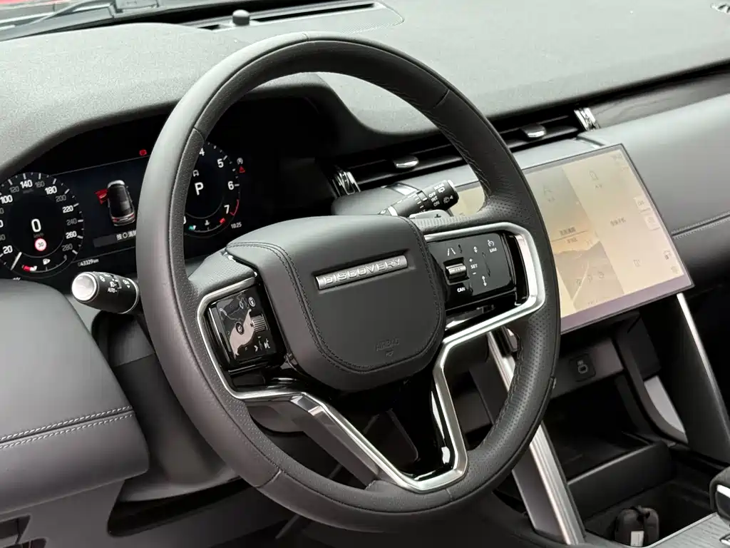 Land Rover Discovery Sport 2023 — фото 16
