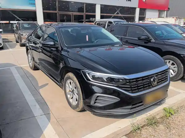 Volkswagen Passat 2025