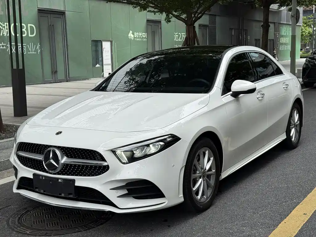 Mercedes-Benz A-Class 2022 — фото 3