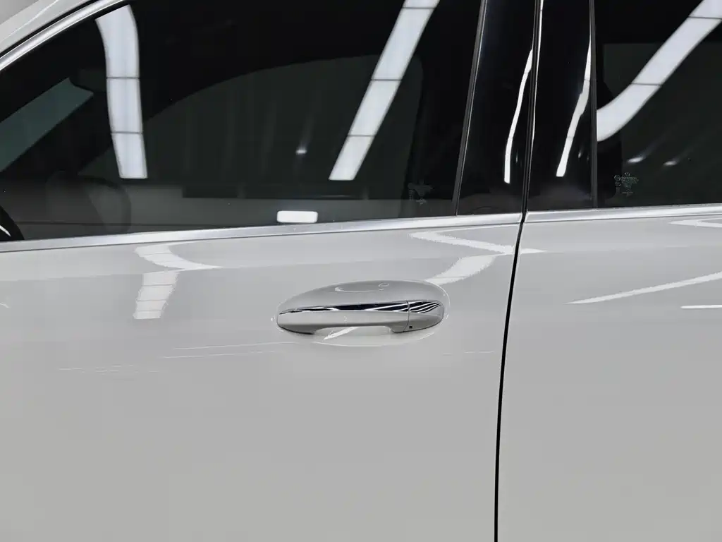 Mercedes-Benz GLB 2023 — фото 20