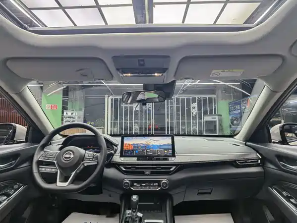 Nissan Teana 2023