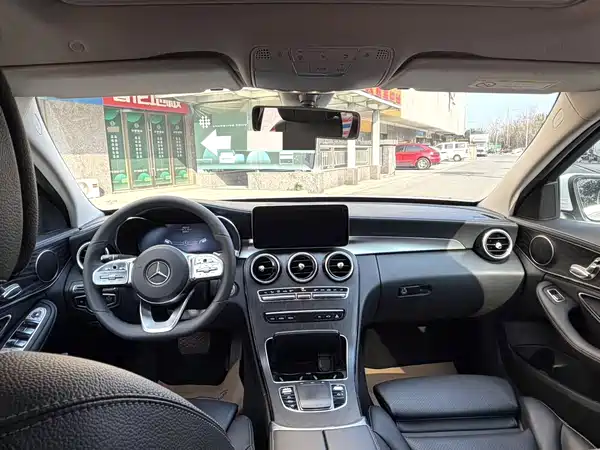 Mercedes-Benz C-Class 2020