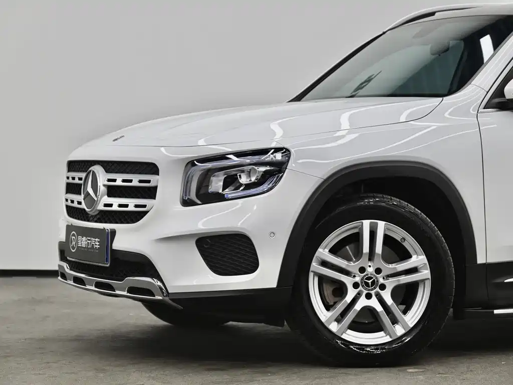 Mercedes-Benz GLB 2023 — фото 25