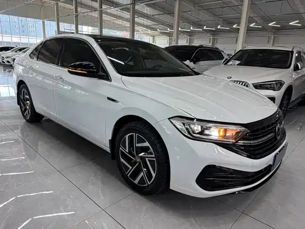 Volkswagen Sagitar 2022