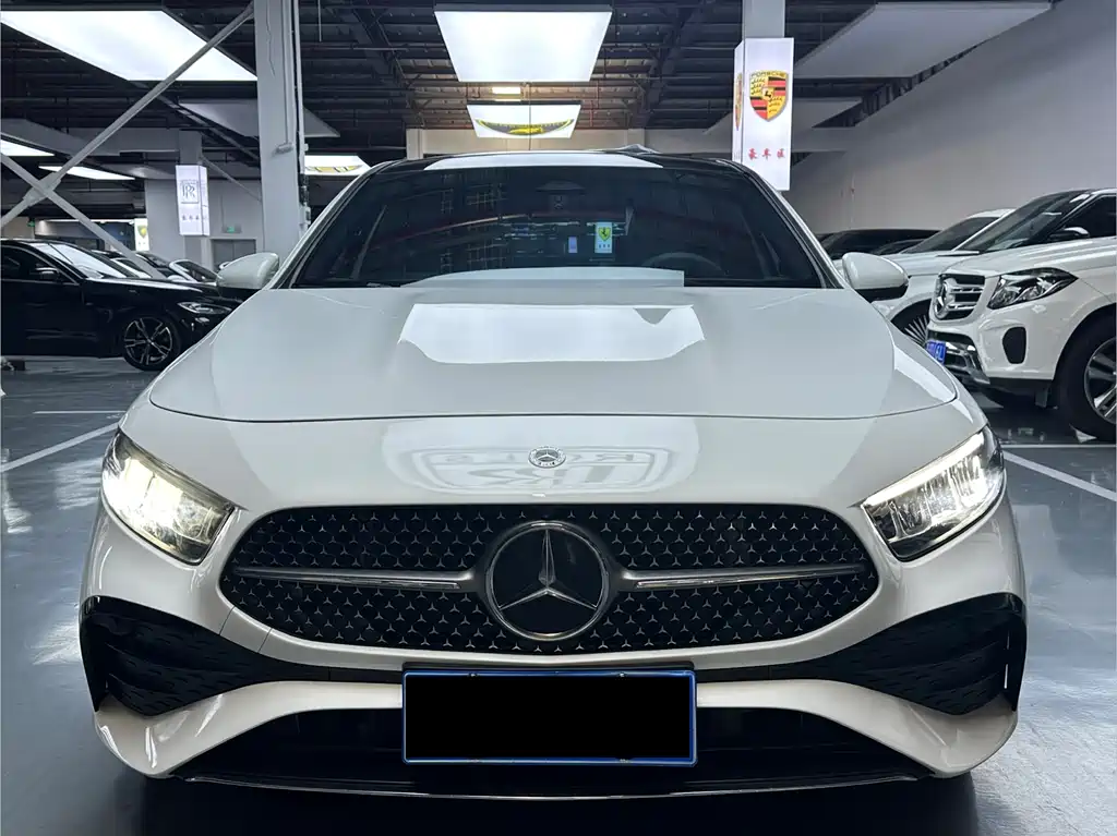 Mercedes-Benz A-Class 2023 — фото 2