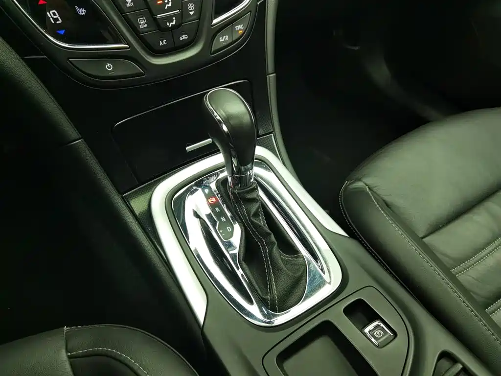 Buick Regal 2016 — фото 13